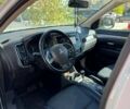 Міцубісі Аутлендер 2014 у Одесі на Automoto.ua Білий Міцубісі Аутлендер, об'ємом двигуна 2.36 л та пробігом 175 тис. км за 12500 $, фото 10 на Automoto.ua