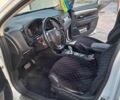 Белый Мицубиси Аутлендер, объемом двигателя 2 л и пробегом 143 тыс. км за 16000 $, фото 4 на Automoto.ua