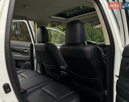 Белый Мицубиси Аутлендер, объемом двигателя 2.3 л и пробегом 214 тыс. км за 15499 $, фото 137 на Automoto.ua