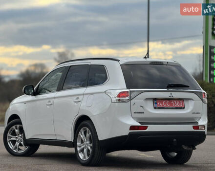 Белый Мицубиси Аутлендер, объемом двигателя 2.3 л и пробегом 214 тыс. км за 15499 $, фото 65 на Automoto.ua
