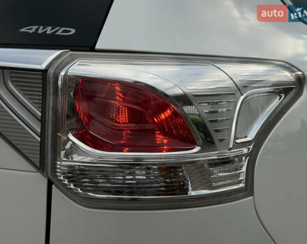 Белый Мицубиси Аутлендер, объемом двигателя 2.3 л и пробегом 214 тыс. км за 15499 $, фото 54 на Automoto.ua