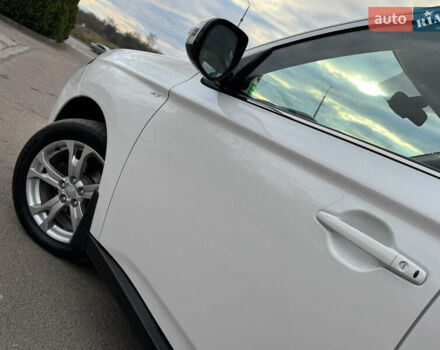 Белый Мицубиси Аутлендер, объемом двигателя 2.3 л и пробегом 214 тыс. км за 15499 $, фото 79 на Automoto.ua