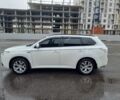 Білий Міцубісі Аутлендер, об'ємом двигуна 2 л та пробігом 250 тис. км за 15100 $, фото 2 на Automoto.ua