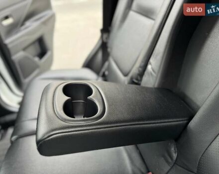 Белый Мицубиси Аутлендер, объемом двигателя 2 л и пробегом 210 тыс. км за 14300 $, фото 38 на Automoto.ua