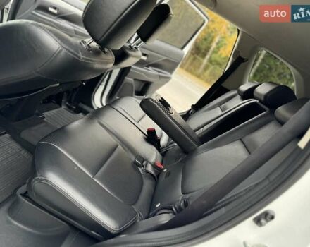 Белый Мицубиси Аутлендер, объемом двигателя 2 л и пробегом 210 тыс. км за 14300 $, фото 39 на Automoto.ua