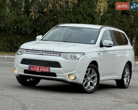 Белый Мицубиси Аутлендер, объемом двигателя 2 л и пробегом 210 тыс. км за 14300 $, фото 15 на Automoto.ua
