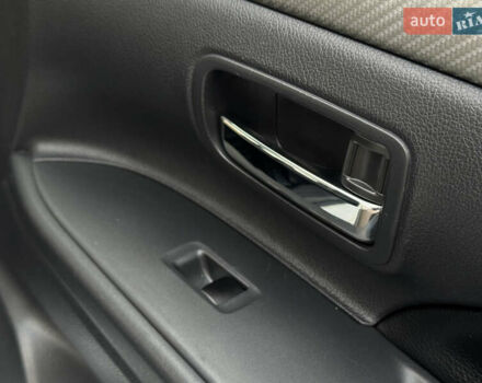 Белый Мицубиси Аутлендер, объемом двигателя 2.3 л и пробегом 214 тыс. км за 15499 $, фото 115 на Automoto.ua