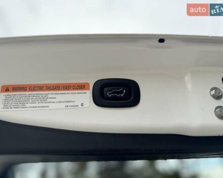 Белый Мицубиси Аутлендер, объемом двигателя 2 л и пробегом 210 тыс. км за 14300 $, фото 37 на Automoto.ua