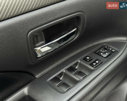 Белый Мицубиси Аутлендер, объемом двигателя 2.3 л и пробегом 214 тыс. км за 15499 $, фото 81 на Automoto.ua