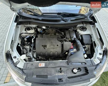 Белый Мицубиси Аутлендер, объемом двигателя 2.36 л и пробегом 140 тыс. км за 12999 $, фото 50 на Automoto.ua