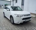 Міцубісі Аутлендер 2014 у Чорткові на Automoto.ua Білий Міцубісі Аутлендер, об'ємом двигуна 3 л та пробігом 105 тис. км за 14500 $, фото 4 на Automoto.ua