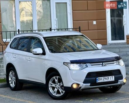 Белый Мицубиси Аутлендер, объемом двигателя 2.36 л и пробегом 140 тыс. км за 12999 $, фото 16 на Automoto.ua