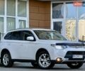 Белый Мицубиси Аутлендер, объемом двигателя 2.36 л и пробегом 140 тыс. км за 12999 $, фото 17 на Automoto.ua