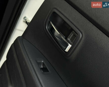 Белый Мицубиси Аутлендер, объемом двигателя 2.3 л и пробегом 214 тыс. км за 15499 $, фото 136 на Automoto.ua