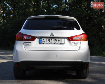 Белый Мицубиси Аутлендер, объемом двигателя 2 л и пробегом 132 тыс. км за 11500 $, фото 7 на Automoto.ua
