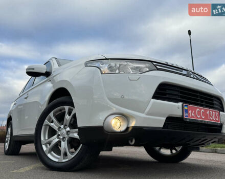 Белый Мицубиси Аутлендер, объемом двигателя 2.3 л и пробегом 214 тыс. км за 15499 $, фото 11 на Automoto.ua