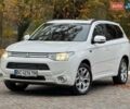 Мицубиси Аутлендер 2014 в Дрогобыче на Automoto.ua Белый Мицубиси Аутлендер, объемом двигателя 2 л и пробегом 228 тыс. км за 15300 $, фото 12 на Automoto.ua