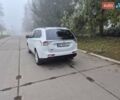 Белый Мицубиси Аутлендер, объемом двигателя 3 л и пробегом 173 тыс. км за 12700 $, фото 7 на Automoto.ua