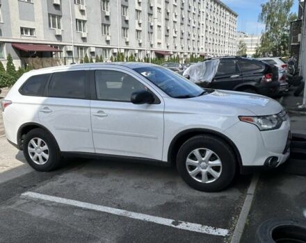 Белый Мицубиси Аутлендер, объемом двигателя 2.4 л и пробегом 120 тыс. км за 13500 $, фото 3 на Automoto.ua