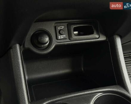 Белый Мицубиси Аутлендер, объемом двигателя 2.3 л и пробегом 214 тыс. км за 15499 $, фото 103 на Automoto.ua