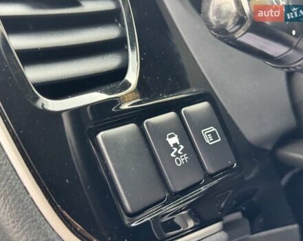 Белый Мицубиси Аутлендер, объемом двигателя 2 л и пробегом 210 тыс. км за 14300 $, фото 59 на Automoto.ua