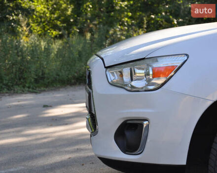 Белый Мицубиси Аутлендер, объемом двигателя 2 л и пробегом 132 тыс. км за 11500 $, фото 12 на Automoto.ua