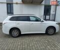 Міцубісі Аутлендер 2014 у Чорткові на Automoto.ua Білий Міцубісі Аутлендер, об'ємом двигуна 3 л та пробігом 105 тис. км за 14500 $, фото 17 на Automoto.ua