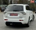 Белый Мицубиси Аутлендер, объемом двигателя 2 л и пробегом 210 тыс. км за 14300 $, фото 33 на Automoto.ua