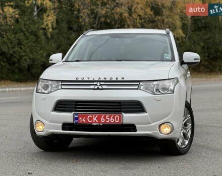 Белый Мицубиси Аутлендер, объемом двигателя 2 л и пробегом 210 тыс. км за 14300 $, фото 10 на Automoto.ua
