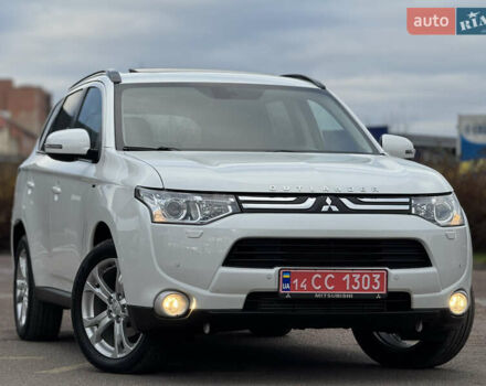 Белый Мицубиси Аутлендер, объемом двигателя 2.3 л и пробегом 214 тыс. км за 15499 $, фото 4 на Automoto.ua