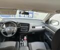 Белый Мицубиси Аутлендер, объемом двигателя 2.4 л и пробегом 120 тыс. км за 13500 $, фото 4 на Automoto.ua