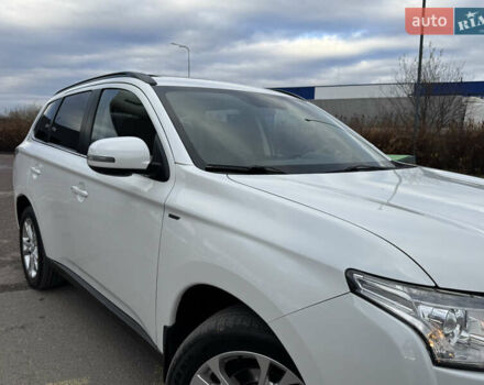 Белый Мицубиси Аутлендер, объемом двигателя 2.3 л и пробегом 214 тыс. км за 15499 $, фото 13 на Automoto.ua