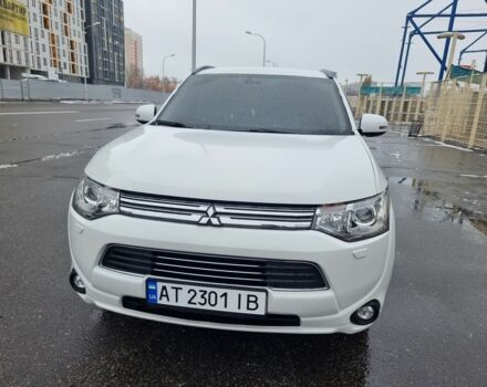 Білий Міцубісі Аутлендер, об'ємом двигуна 2 л та пробігом 250 тис. км за 15100 $, фото 1 на Automoto.ua