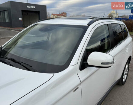 Белый Мицубиси Аутлендер, объемом двигателя 2.3 л и пробегом 214 тыс. км за 15499 $, фото 36 на Automoto.ua