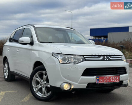 Белый Мицубиси Аутлендер, объемом двигателя 2.3 л и пробегом 214 тыс. км за 15499 $, фото 5 на Automoto.ua
