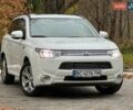 Мицубиси Аутлендер 2014 в Дрогобыче на Automoto.ua Белый Мицубиси Аутлендер, объемом двигателя 2 л и пробегом 228 тыс. км за 15300 $, фото 1 на Automoto.ua