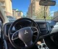 Міцубісі Аутлендер 2014 у Одесі на Automoto.ua Білий Міцубісі Аутлендер, об'ємом двигуна 2.36 л та пробігом 175 тис. км за 12500 $, фото 12 на Automoto.ua