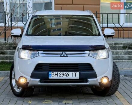 Белый Мицубиси Аутлендер, объемом двигателя 2.36 л и пробегом 140 тыс. км за 12999 $, фото 11 на Automoto.ua
