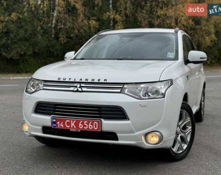 Белый Мицубиси Аутлендер, объемом двигателя 2 л и пробегом 210 тыс. км за 14300 $, фото 13 на Automoto.ua