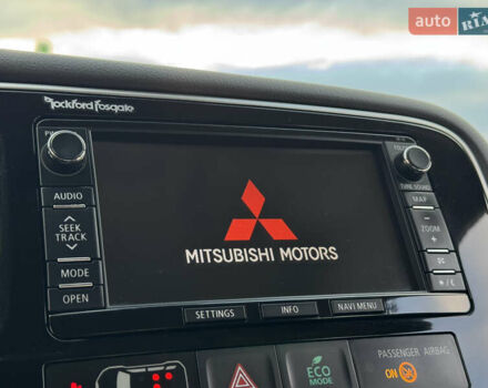 Белый Мицубиси Аутлендер, объемом двигателя 2.3 л и пробегом 214 тыс. км за 15499 $, фото 100 на Automoto.ua