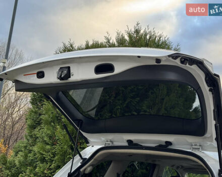 Белый Мицубиси Аутлендер, объемом двигателя 2.3 л и пробегом 214 тыс. км за 15499 $, фото 142 на Automoto.ua