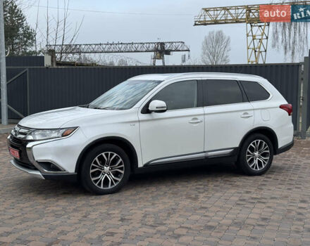 Белый Мицубиси Аутлендер, объемом двигателя 3 л и пробегом 310 тыс. км за 12700 $, фото 51 на Automoto.ua