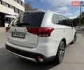 Міцубісі Аутлендер 2015 у Дніпро (Дніпропетровську) на Automoto.ua Білий Міцубісі Аутлендер, об'ємом двигуна 2.36 л та пробігом 178 тис. км за 14500 $, фото 20 на Automoto.ua