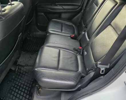 Белый Мицубиси Аутлендер, объемом двигателя 2.36 л и пробегом 169 тыс. км за 13300 $, фото 19 на Automoto.ua