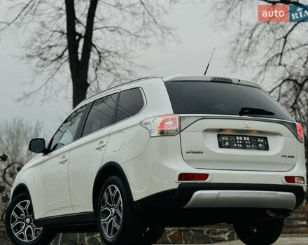 Белый Мицубиси Аутлендер, объемом двигателя 2.2 л и пробегом 140 тыс. км за 16200 $, фото 19 на Automoto.ua