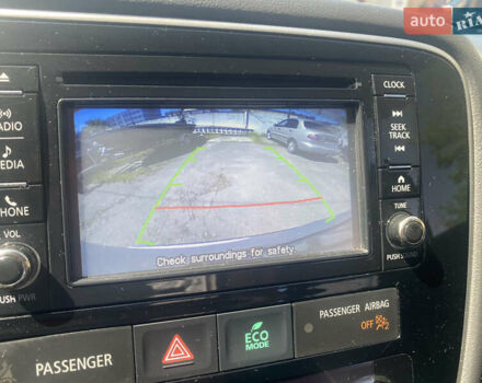 Білий Міцубісі Аутлендер, об'ємом двигуна 2.36 л та пробігом 159 тис. км за 15500 $, фото 15 на Automoto.ua