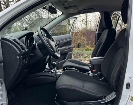 Белый Мицубиси Аутлендер, объемом двигателя 2 л и пробегом 168 тыс. км за 10800 $, фото 9 на Automoto.ua