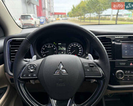 Білий Міцубісі Аутлендер, об'ємом двигуна 2.4 л та пробігом 159 тис. км за 17700 $, фото 33 на Automoto.ua