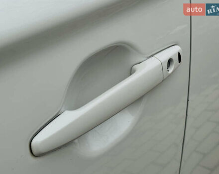 Белый Мицубиси Аутлендер, объемом двигателя 2.2 л и пробегом 140 тыс. км за 16200 $, фото 16 на Automoto.ua