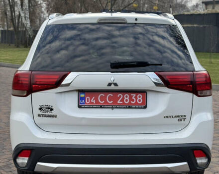 Белый Мицубиси Аутлендер, объемом двигателя 3 л и пробегом 310 тыс. км за 12700 $, фото 32 на Automoto.ua